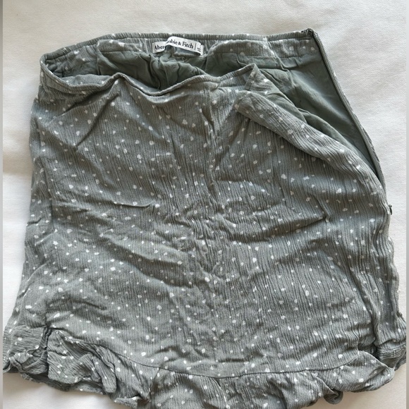 Abercrombie Dotted Mini Skirt - Picture 2 of 2